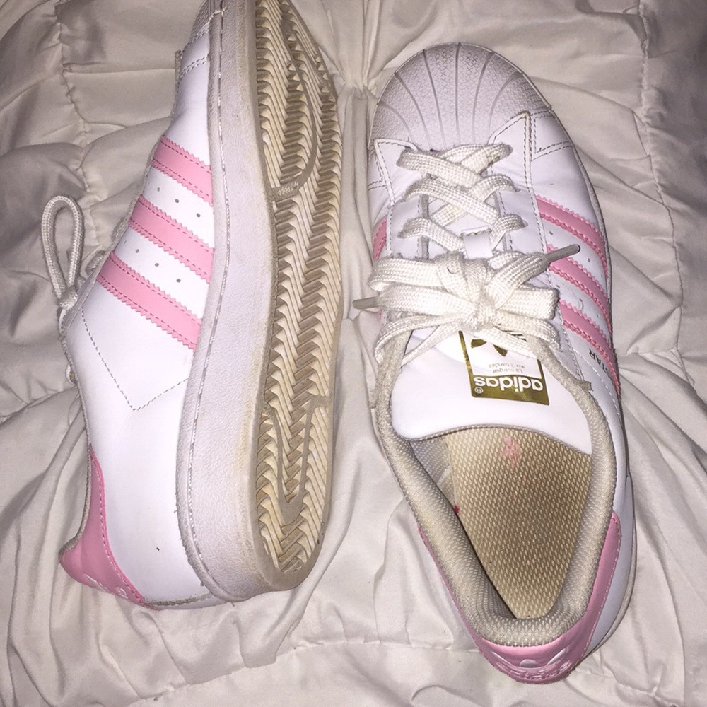 Adidas superstars